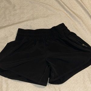 Lululemon Track that Short High-Rise Lined short 3’